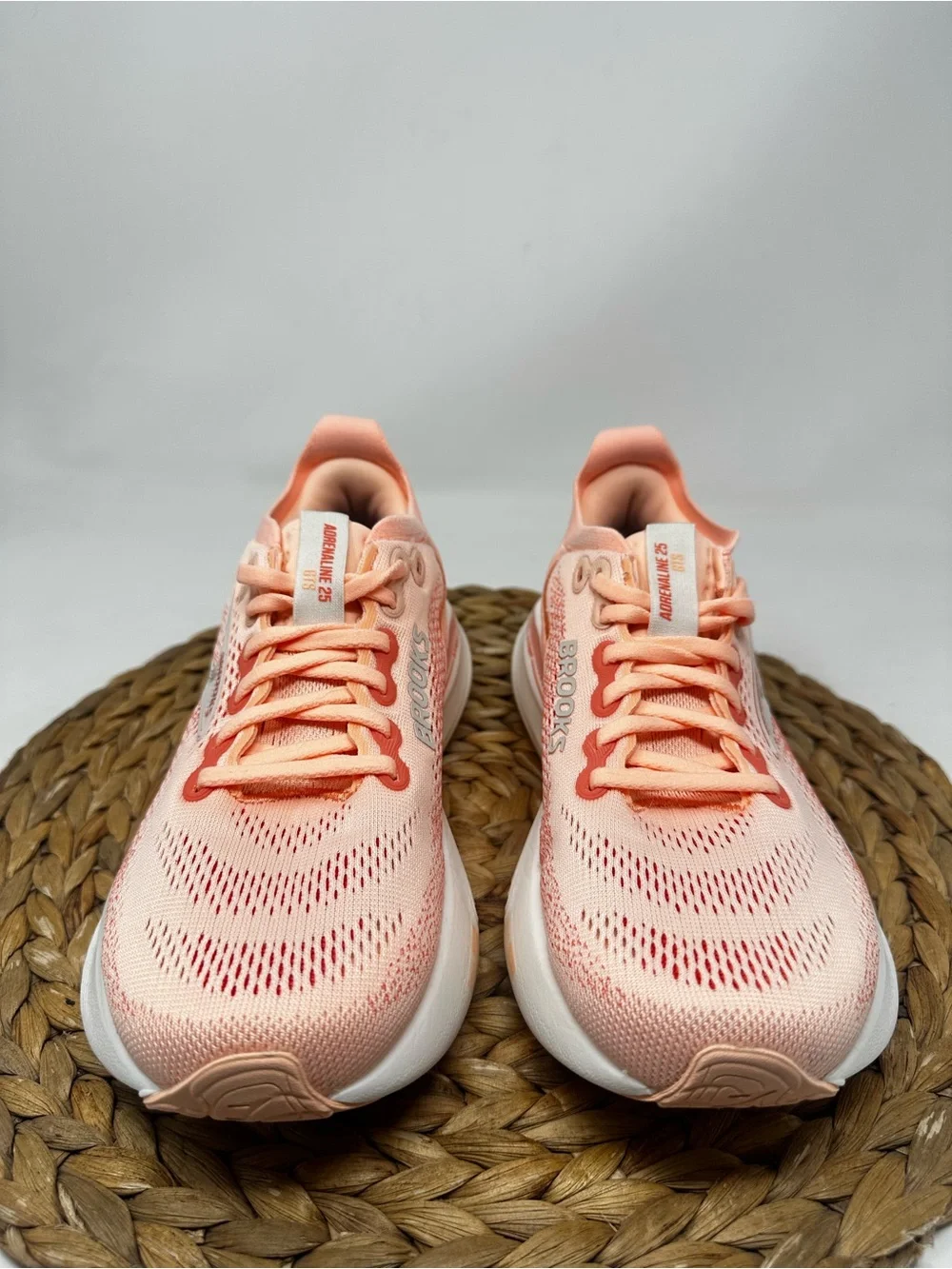 BROOKS Adrenaline GTS 25 Running Shoes Peach Echo Coconut Size 6.5 Women's - Picture 5 of 9